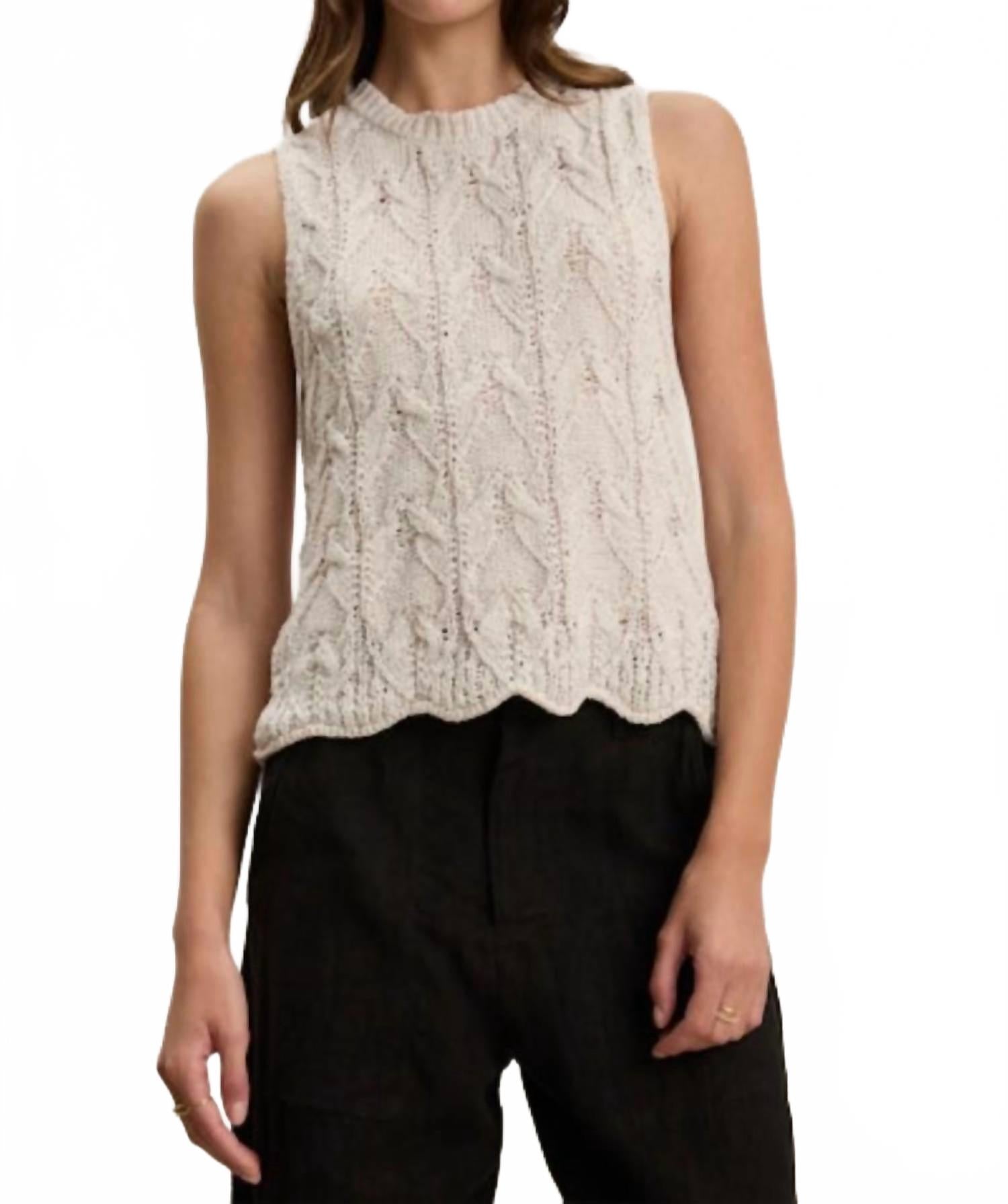 Марен свитер-оболочка в цвете мел Velvet by Graham & Spencer, Chalk
Марен свитер-оболочка в цвете мел Velvet by Graham & Spencer, Chalk