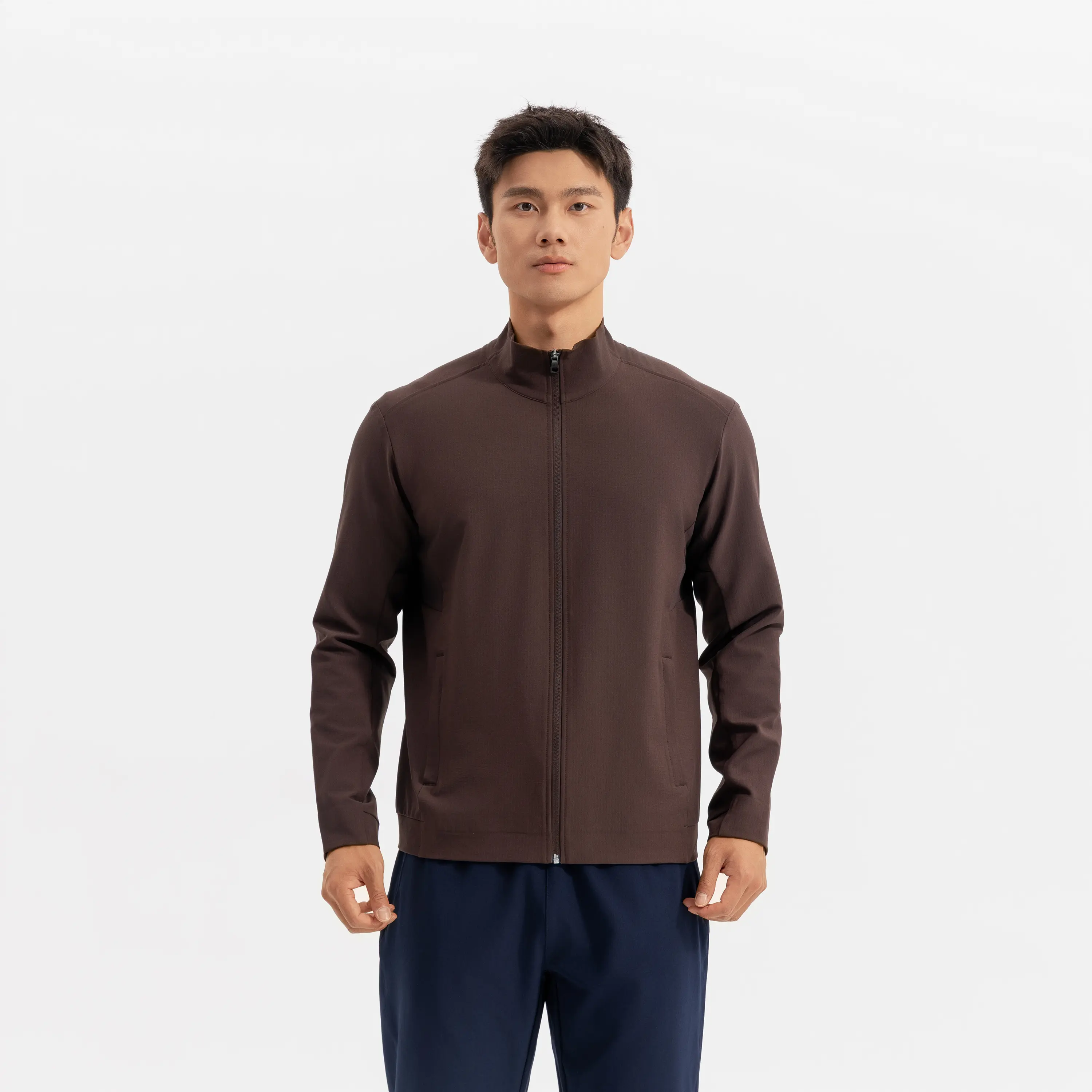 Мужская лёгкая тренировочная куртка Domyos 500 в цвете тёмная пальма
Мужская лёгкая тренировочная куртка Domyos 500 в цвете тёмная пальма