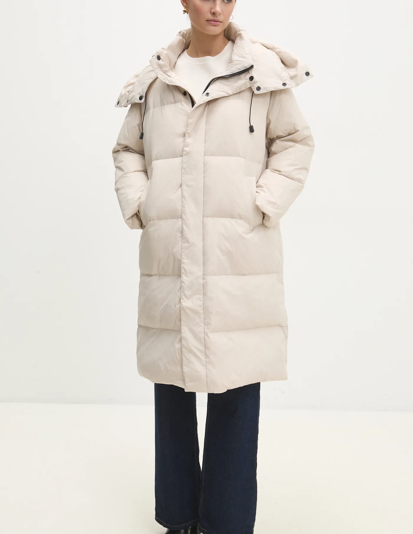 Пуховик женский Answear Lab, бежевый
Пуховик женский Answear Lab, бежевый