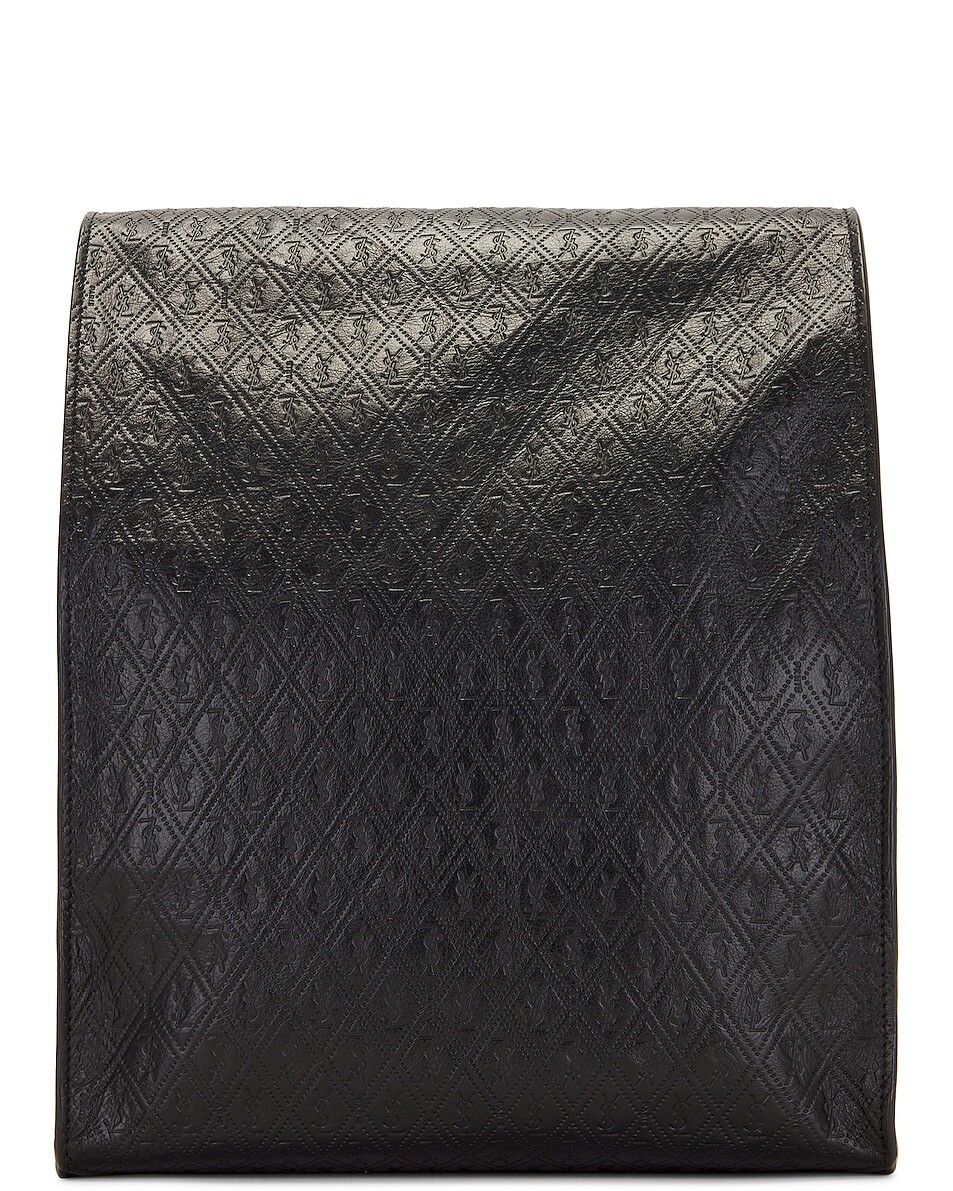 Сумка Monogram Embossed Pouch Saint Laurent, черный
Сумка Monogram Embossed Pouch Saint Laurent, черный