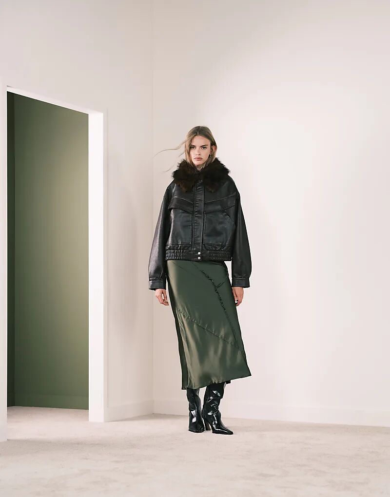 Юбка макси из атласа ASOS DESIGN оливкового цвета с декоративными швами
Юбка макси из атласа ASOS DESIGN оливкового цвета с декоративными швами