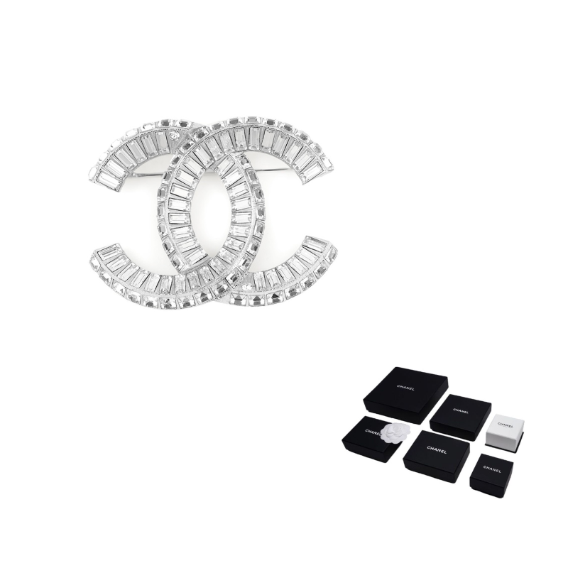 Брошь strass cc CHANEL
Брошь strass cc CHANEL