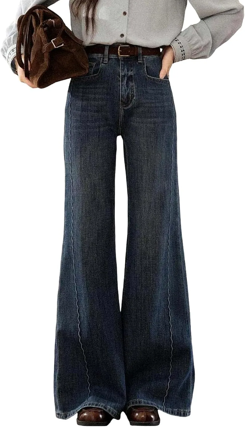 Женские джинсы-клеш с вышивкой на карманах и высокой посадкой
Женские джинсы-клеш с вышивкой на карманах и высокой посадкой