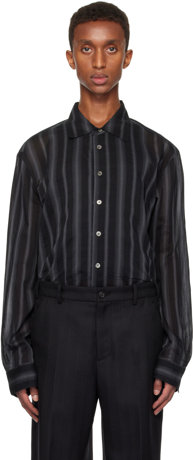 Черная рубашка с украшением OUR LEGACY
Черная рубашка с украшением OUR LEGACY