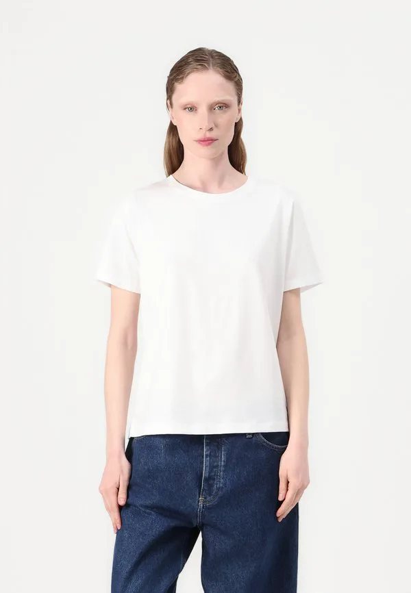 Гладкая футболка с круглым вырезом, базовая футболка Calvin Klein, Bright White, Белый, Гладкая футболка с круглым вырезом, базовая футболка Calvin Klein, Bright White
Гладкая футболка с круглым вырезом, базовая футболка Calvin Klein, Bright White, Белый, Гладкая футболка с круглым вырезом, базовая футболка Calvin Klein, Bright White