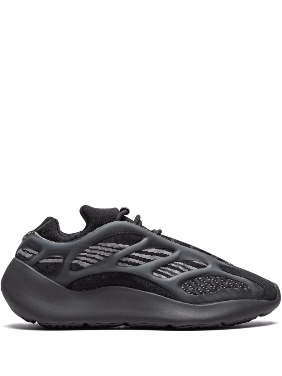 Кроссовки YEEZY 700 V3 Dark Glow adidas Yeezy, черный
Кроссовки YEEZY 700 V3 Dark Glow adidas Yeezy, черный