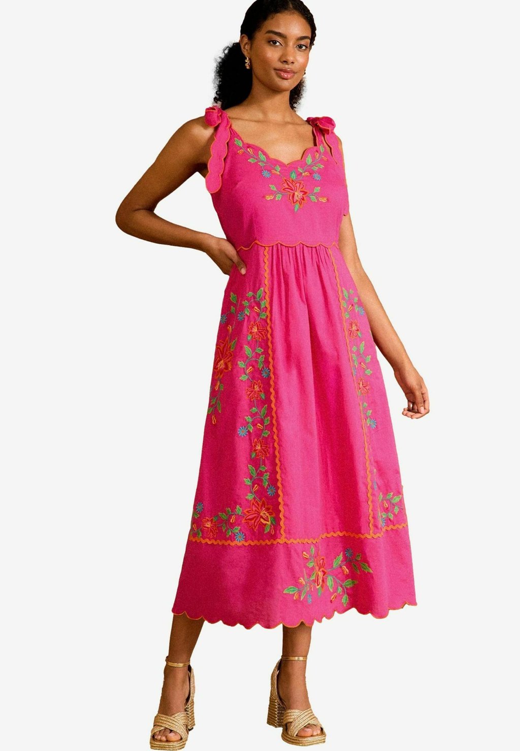 Повседневное платье EMBROIDERED Love & Roses, розовый
Повседневное платье EMBROIDERED Love & Roses, розовый