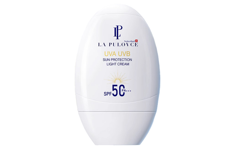 LaPulovce Нежный солнцезащитный лосьон с яичным белком защита от ультрафиолета SPF50+ PA+++ 50г/50г*2/50г*3/50г*5
LaPulovce Нежный солнцезащитный лосьон с яичным белком защита от ультрафиолета SPF50+ PA+++ 50г/50г*2/50г*3/50г*5