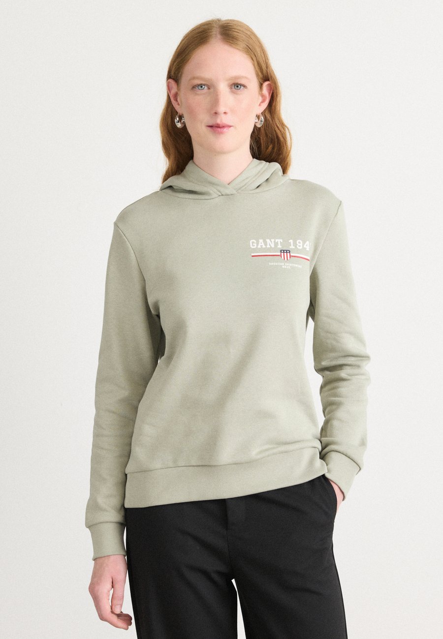 Худи GANT GRAPHIC HOODIE, Faded Sage/Green
Худи GANT GRAPHIC HOODIE, Faded Sage/Green