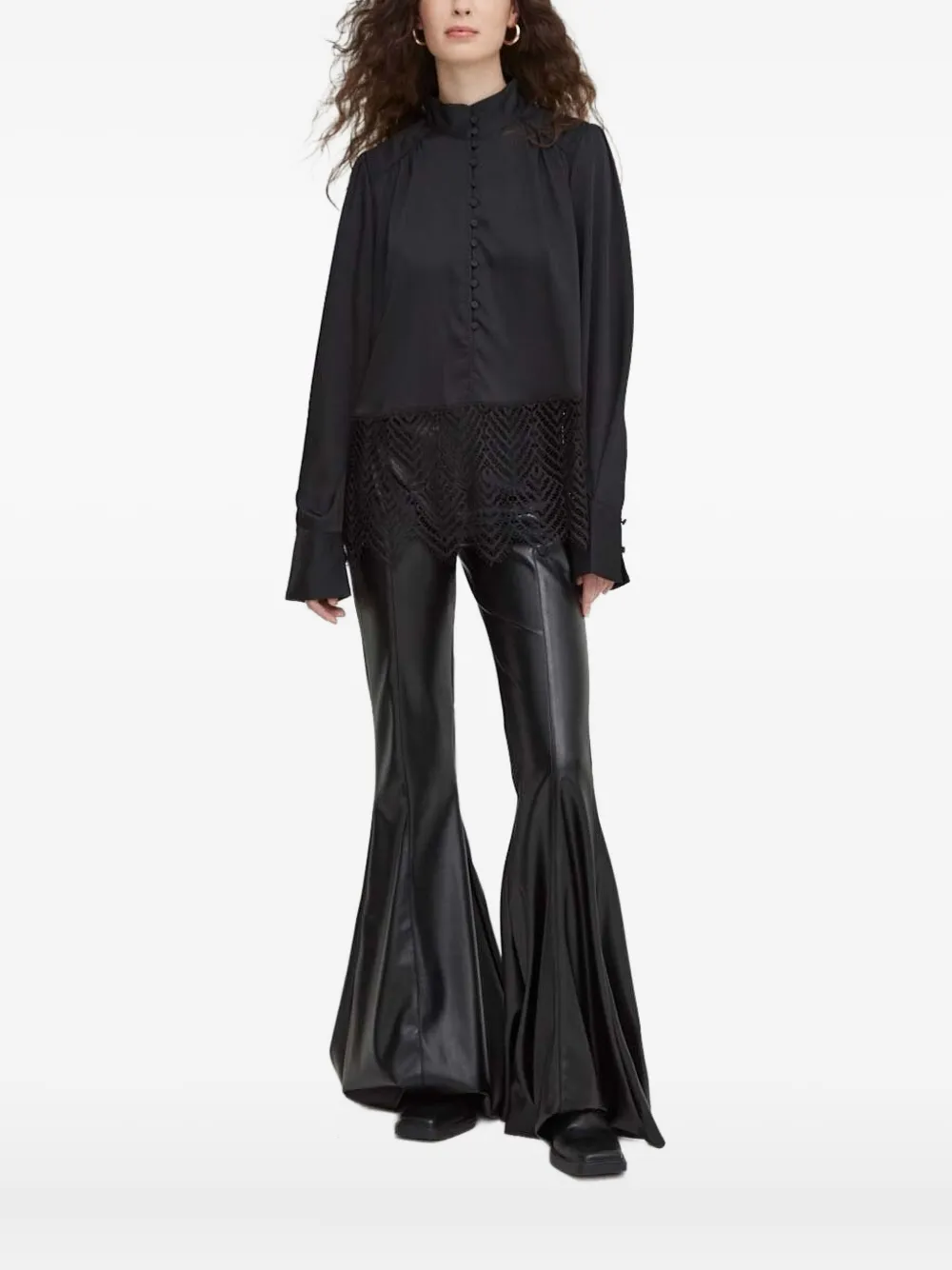 Топ с высоким воротником и кружевом Bruuns Bazaar, черный
Топ с высоким воротником и кружевом Bruuns Bazaar, черный