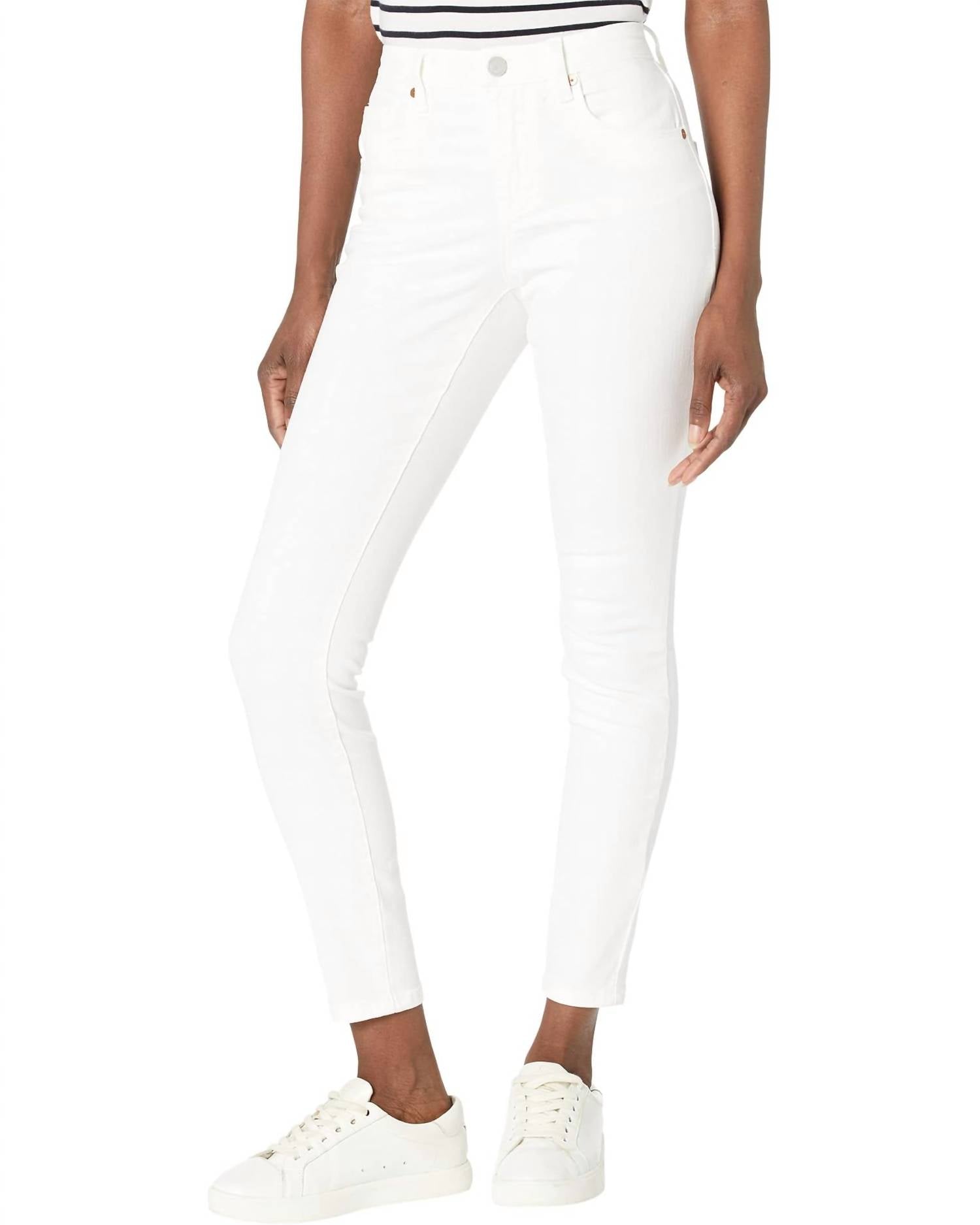 Бонд Скинни Джинсы в цвете водка содовой BLANKNYC, Vodka Soda
Бонд Скинни Джинсы в цвете водка содовой BLANKNYC, Vodka Soda