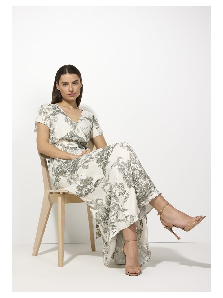 Длинное платье More & More
Длинное платье More & More