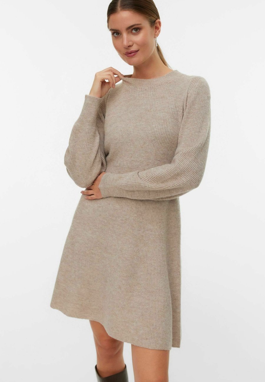 Платье Vero Moda Jumper dress, Silver Mink/Sand
Платье Vero Moda Jumper dress, Silver Mink/Sand