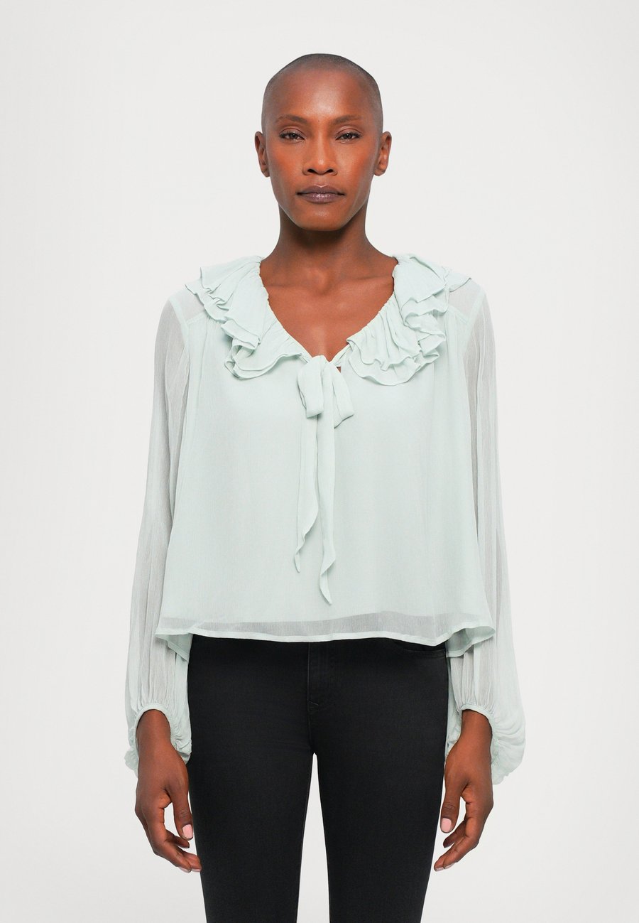 Блуза DESIGNERS REMIX IOLA RUFFLE BLOUSE, Dusty Mint/Light Green
Блуза DESIGNERS REMIX IOLA RUFFLE BLOUSE, Dusty Mint/Light Green