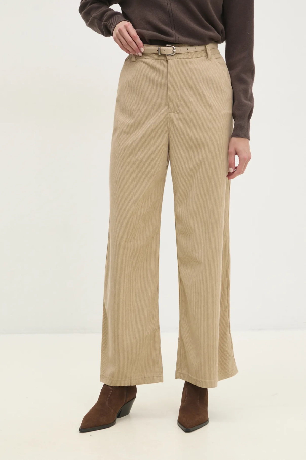 Вельветовые брюки Answear Lab, бежевый
Вельветовые брюки Answear Lab, бежевый