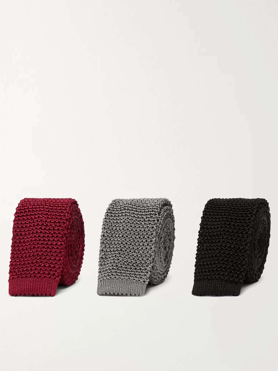 Набор из трех вязаных шелковых галстуков шириной 4,5 см CHARVET, мульти
Набор из трех вязаных шелковых галстуков шириной 4,5 см CHARVET, мульти