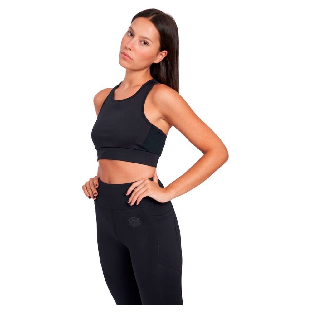 Спортивный бюстгальтер Umbro Pro Training, черный
Спортивный бюстгальтер Umbro Pro Training, черный