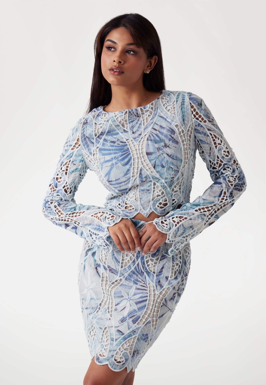 Блуза CROPPED Guess, синий 
Блуза CROPPED Guess, синий