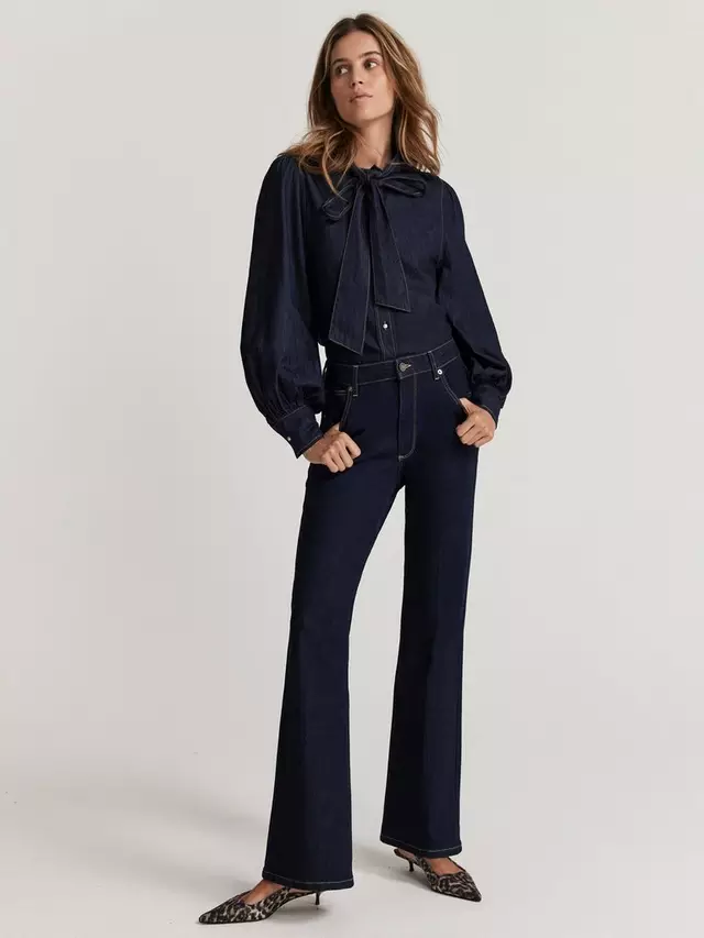 Джинсы Mint Velvet High Rise Flare, цвет indigo
Джинсы Mint Velvet High Rise Flare, цвет indigo