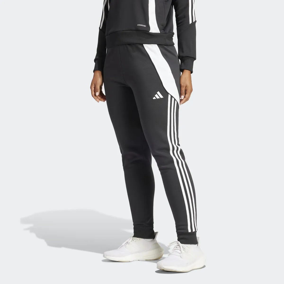 Спортивные брюки adidas Performance "TIRO24 SWNPTW" (1 шт.), белый
Спортивные брюки adidas Performance "TIRO24 SWNPTW" (1 шт.), белый