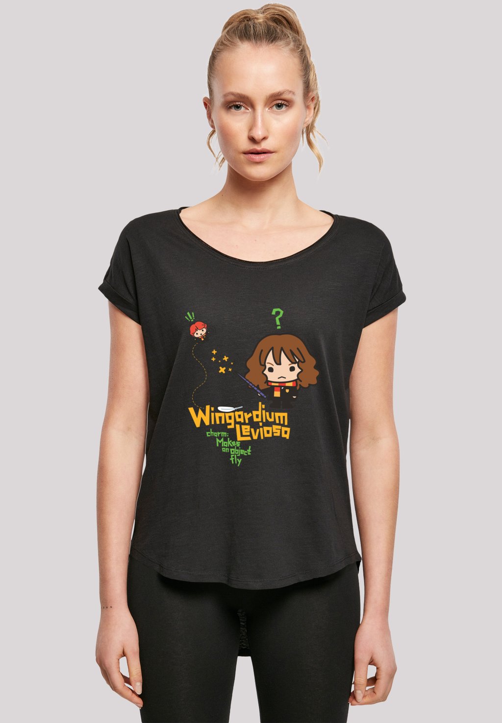 Футболка с принтом HARRY POTTER HERMIONE GRANGER WINGARDIUM LEVIOSA JUNIOR F4NT4STIC, черный
Футболка с принтом HARRY POTTER HERMIONE GRANGER WINGARDIUM LEVIOSA JUNIOR F4NT4STIC, черный