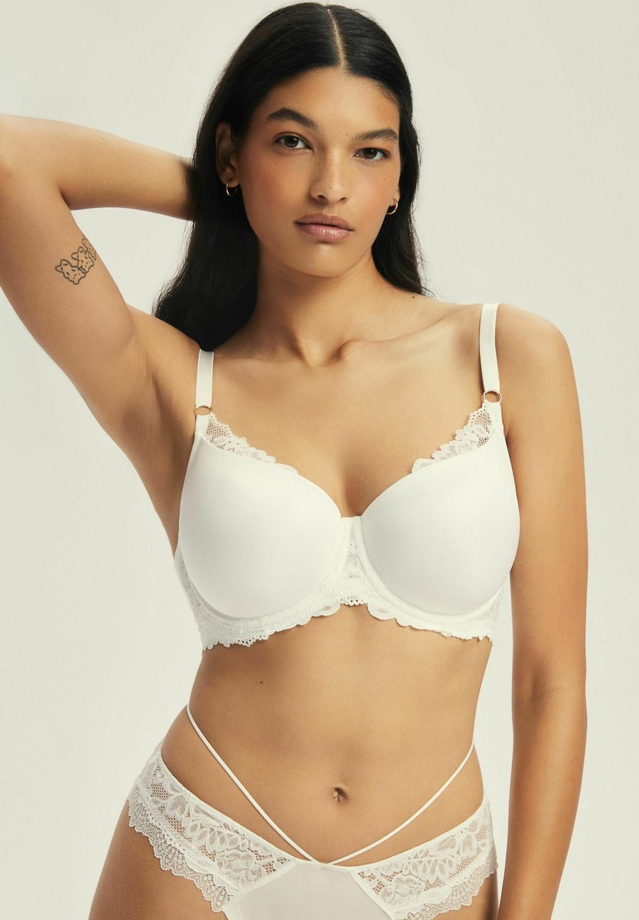 Бюстгальтер ESOTIQ Underwired bra, White
Бюстгальтер ESOTIQ Underwired bra, White