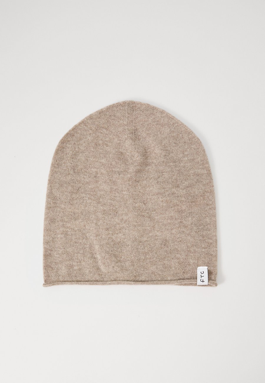 Шапка FTC Cashmere Beanie, Hazelwood/Light Brown
Шапка FTC Cashmere Beanie, Hazelwood/Light Brown