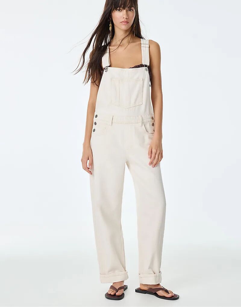 Длинные джинсовые комбинезоны Pull&Bear бежевого цвета
Длинные джинсовые комбинезоны Pull&Bear бежевого цвета