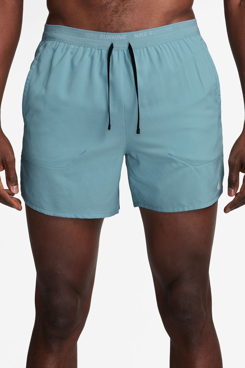 Шорты для бега Dri Fit stride 5 дюймов Nike, зеленый
Шорты для бега Dri Fit stride 5 дюймов Nike, зеленый