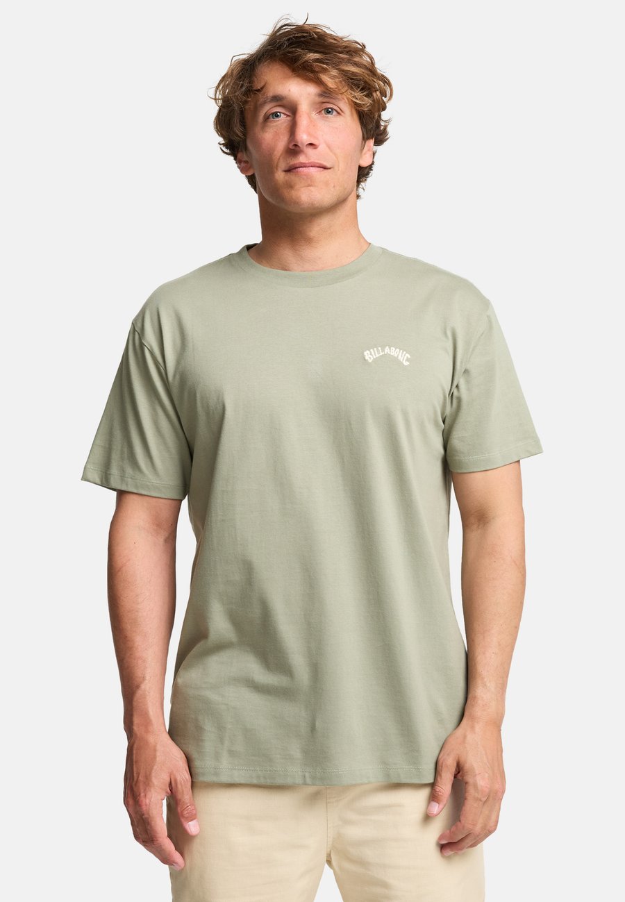 Футболка Billabong ARCH CREW SS, Gjk/Light Green
Футболка Billabong ARCH CREW SS, Gjk/Light Green