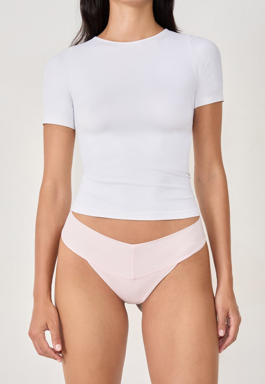 Трусы Etam Thong, Rose/Light Pink
Трусы Etam Thong, Rose/Light Pink