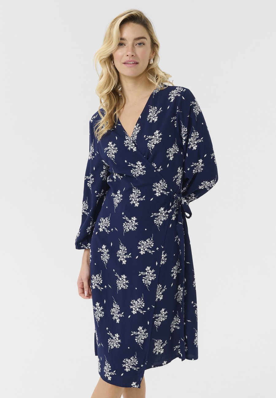 Платье Love Copenhagen LCLUDA SHORT WRAP, Dark Blue Floral/Dark Blue
Платье Love Copenhagen LCLUDA SHORT WRAP, Dark Blue Floral/Dark Blue