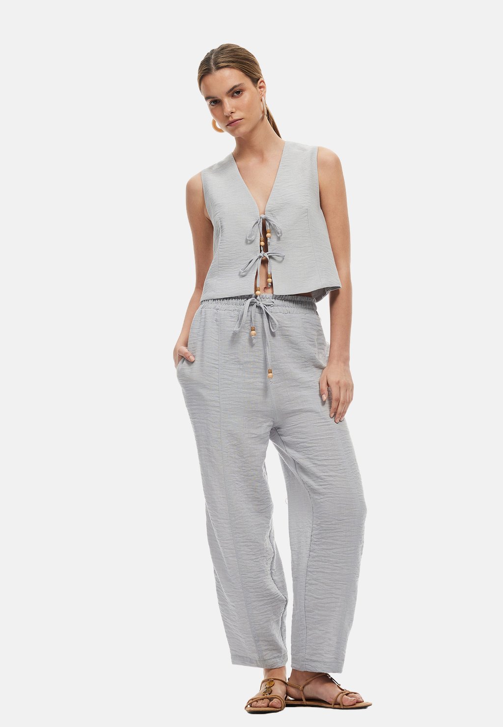 Жилет CROP Koton, серый
Жилет CROP Koton, серый