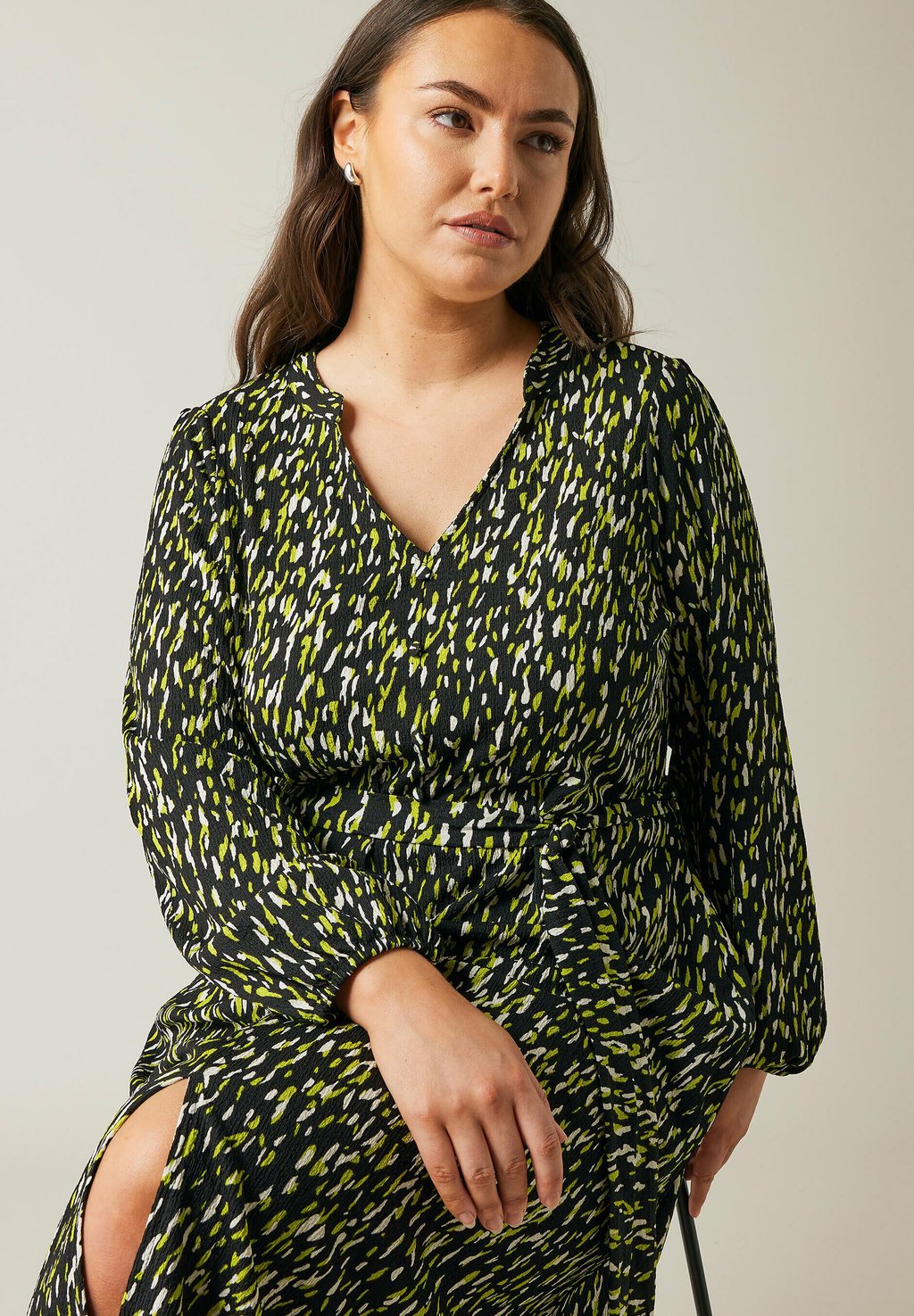 Повседневное платье ABSTRACT Evans, черный
Повседневное платье ABSTRACT Evans, черный