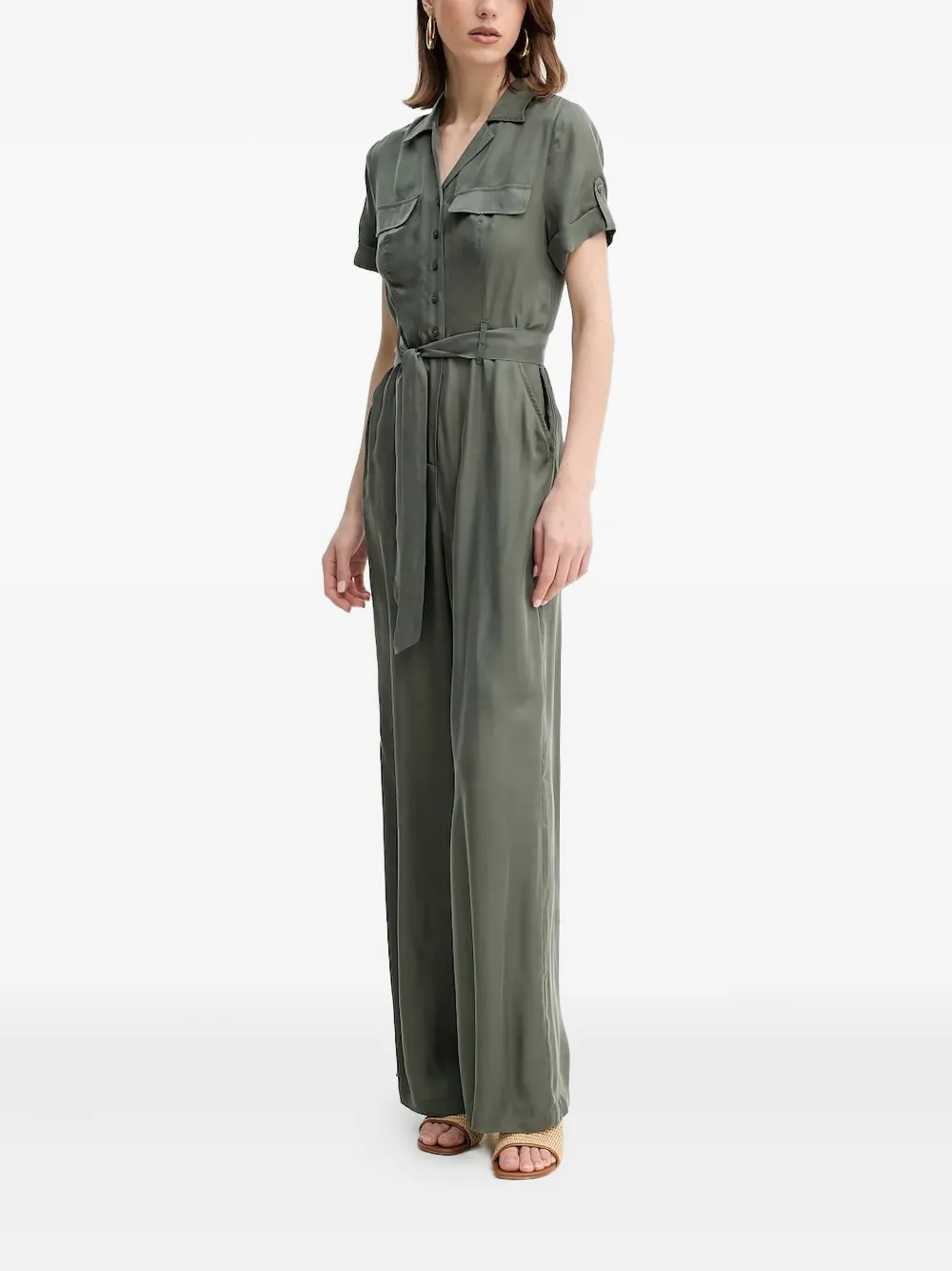 Комбинезон с поясом и застежкой на пуговицы GUESS USA, зеленый
Комбинезон с поясом и застежкой на пуговицы GUESS USA, зеленый