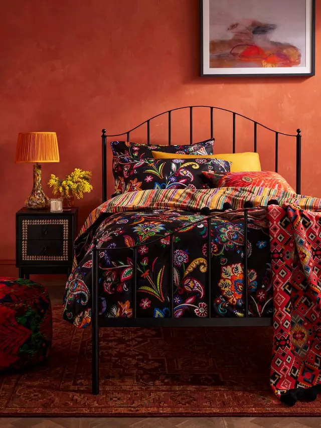 Комплект пододеяльников Matthew Williamson John Lewis + Matthew Williamson Cabana Duvet
Комплект пододеяльников Matthew Williamson John Lewis + Matthew Williamson Cabana Duvet