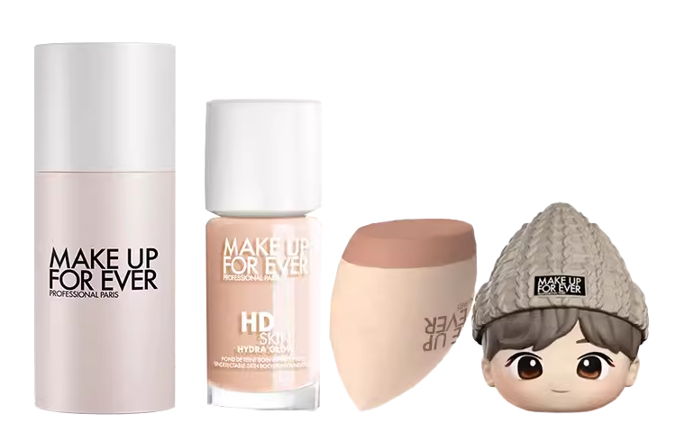 Набор косметики для женщин MAKE UP FOR EVER
Набор косметики для женщин MAKE UP FOR EVER