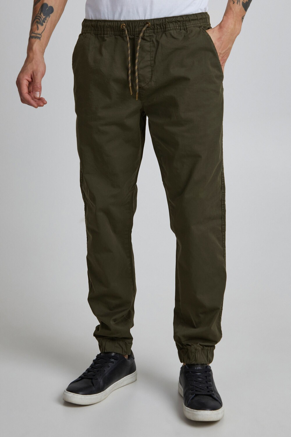 Тканевые брюки BLEND Schlupfchino, зеленый
Тканевые брюки BLEND Schlupfchino, зеленый