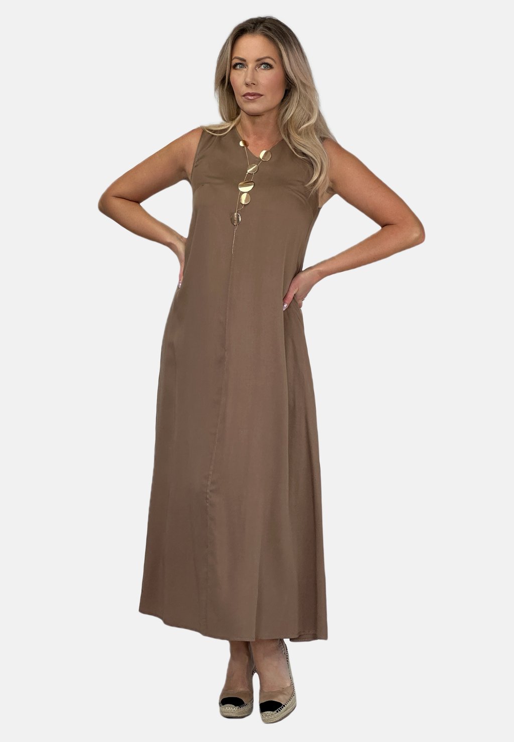 Платье макси ELEGANT REGINA FASHION, бежевый
Платье макси ELEGANT REGINA FASHION, бежевый