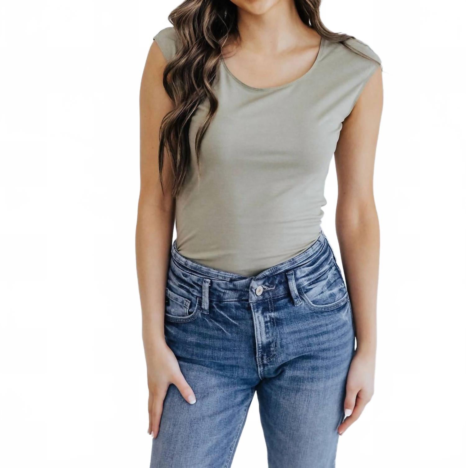 Многослойный топ с рукавами-крылышками цвета «мш» Mikarose, Moss
Многослойный топ с рукавами-крылышками цвета «мш» Mikarose, Moss