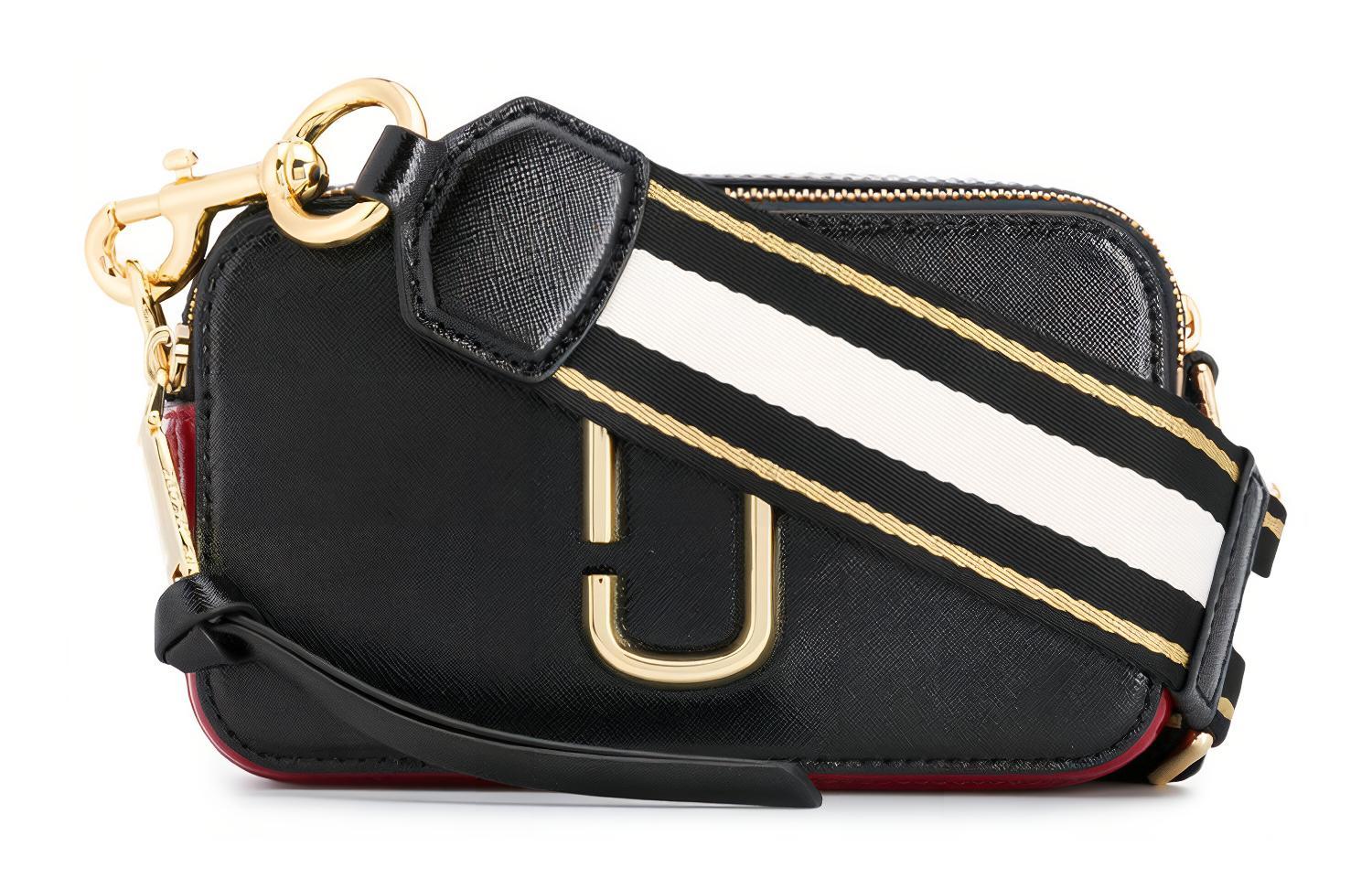 MARC JACOBS Кожаная фотокамера сумка малая квадратная через плечо кроссбоди женская черная
MARC JACOBS Кожаная фотокамера сумка малая квадратная через плечо кроссбоди женская черная