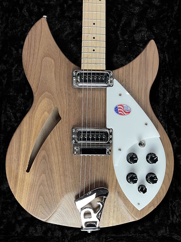 Электрогитара Rickenbacker 330 2023 - Walnut 
Электрогитара Rickenbacker 330 2023 - Walnut