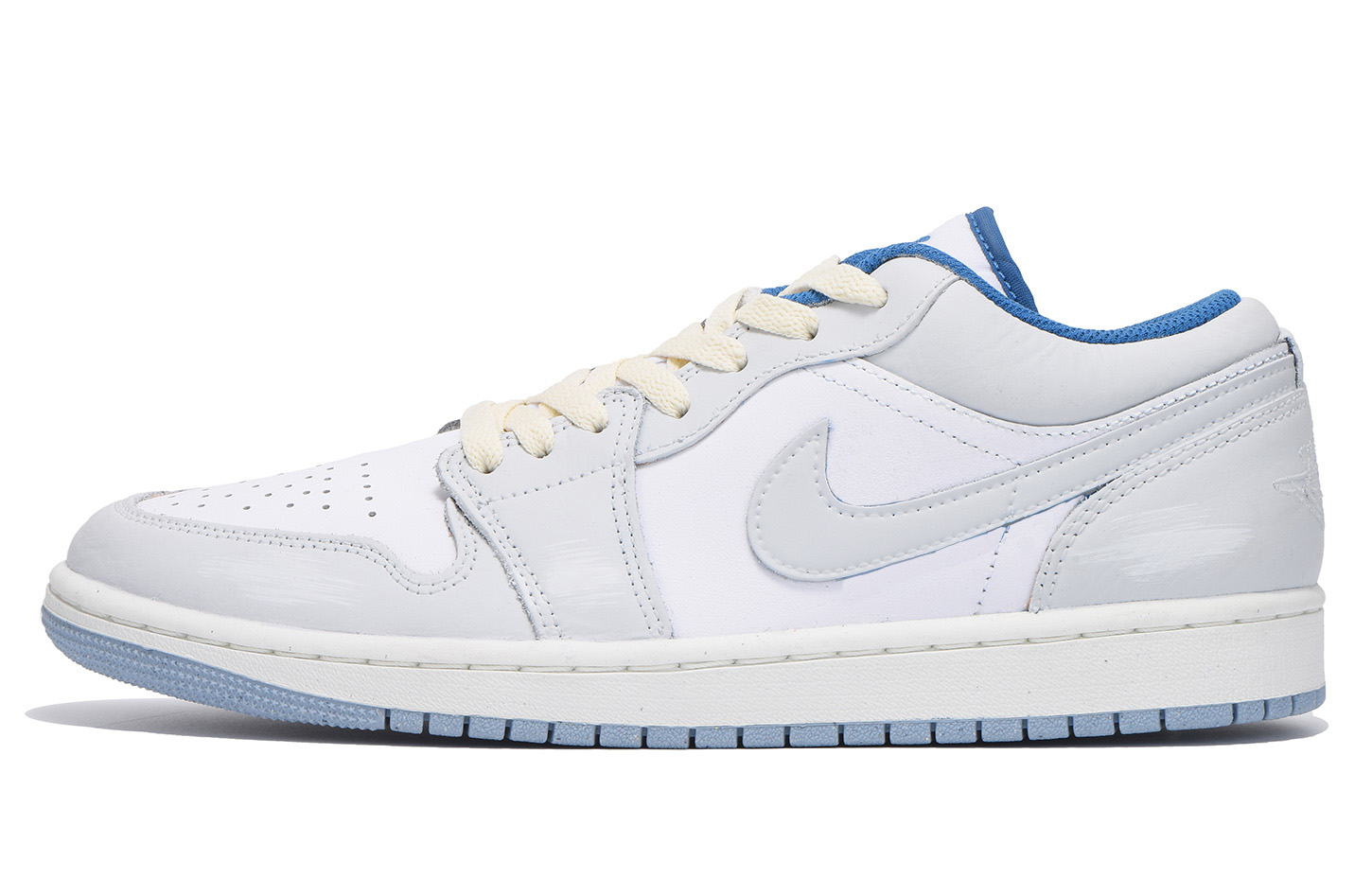 Кроссовки баскетбольные мужские Air 1 противоскользящие устойчивые амортизирующие низкие винтажные белые голубые Jordan небесно-голубой
Кроссовки баскетбольные мужские Air 1 противоскользящие устойчивые амортизирующие низкие винтажные белые голубые Jordan небесно-голубой