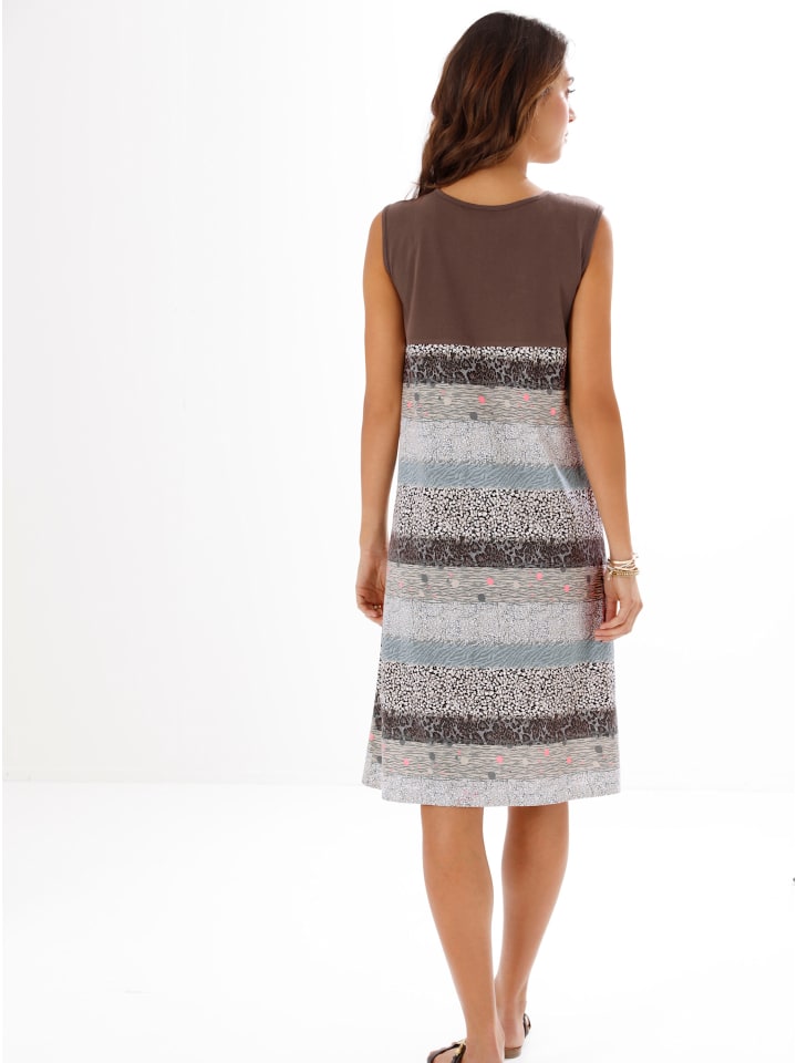 Летнее платье с серо-коричневым принтом Sieh an!
Летнее платье с серо-коричневым принтом Sieh an!