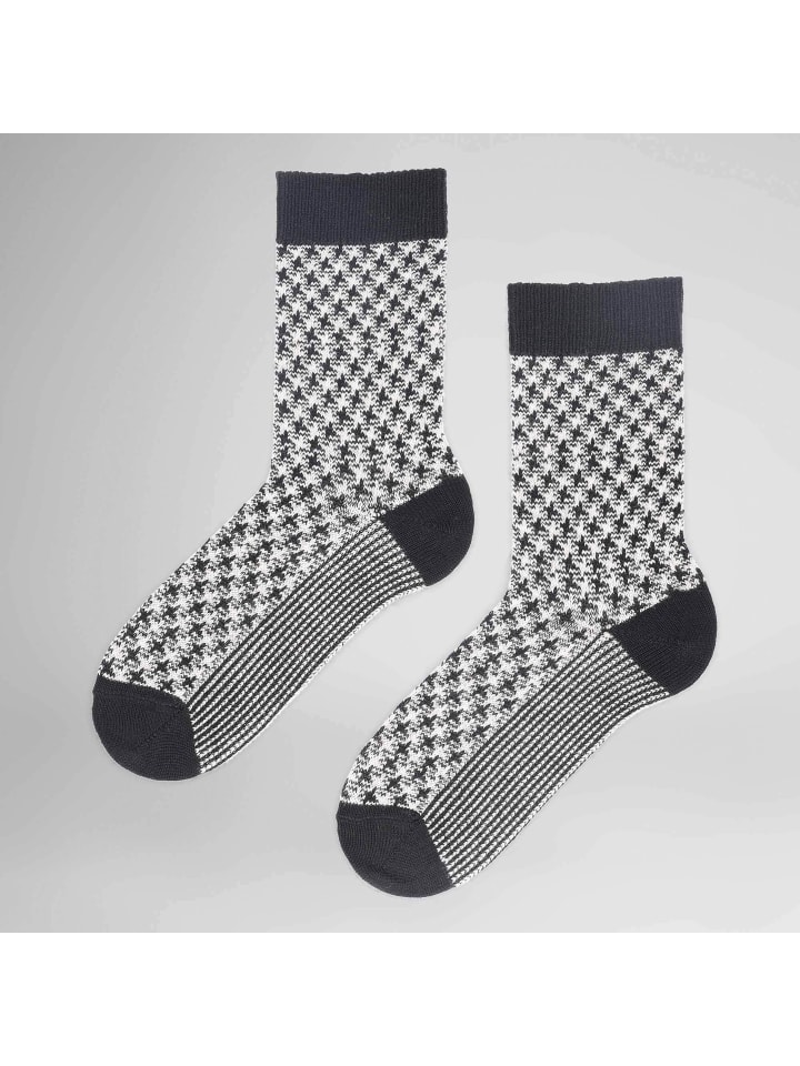 Hudson Носки в клетку «гусиная лапка» черного цвета
Hudson Носки в клетку «гусиная лапка» черного цвета