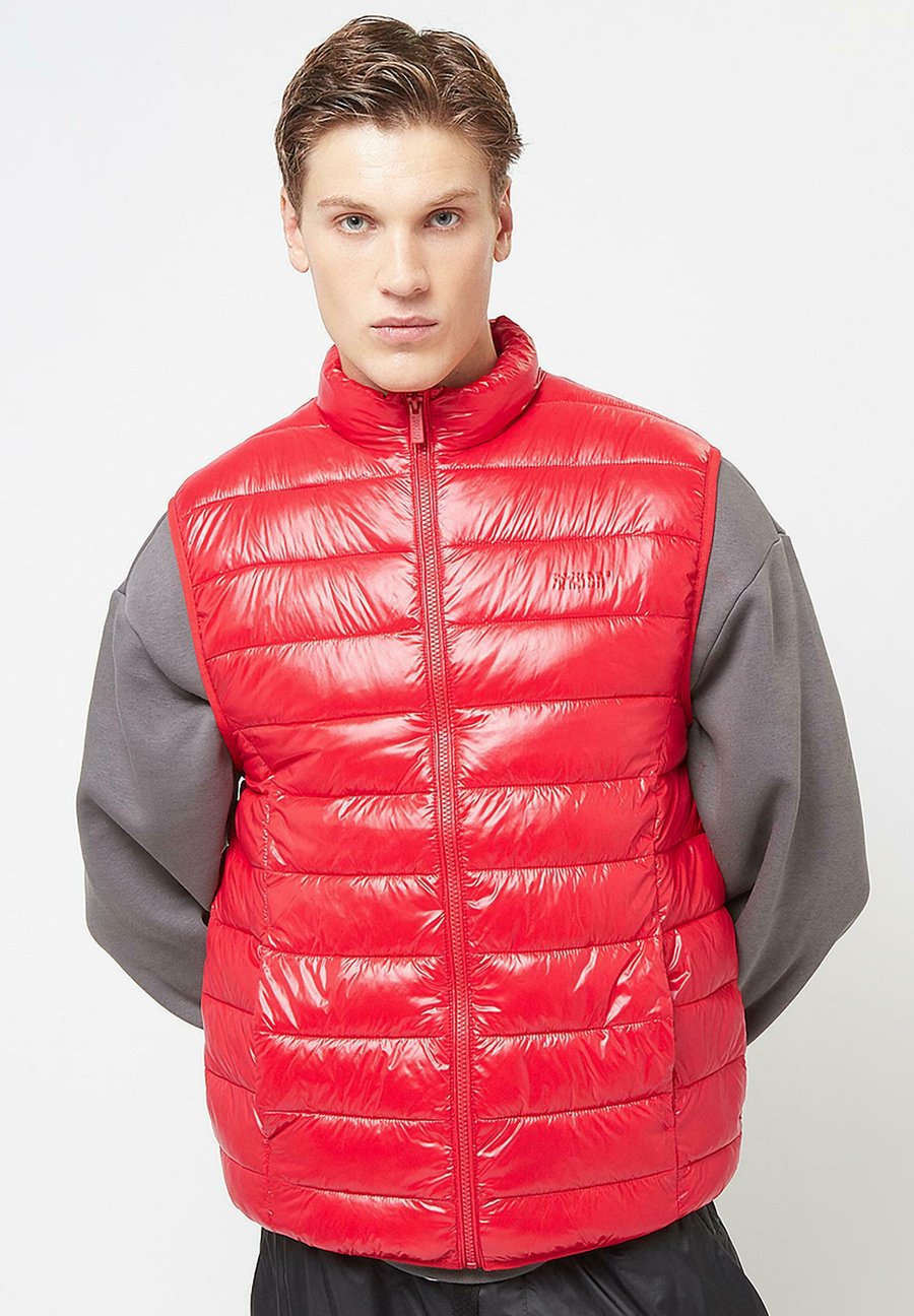 Куртка DEF SMALL LOGO LIGHT PUFFER, Red
Куртка DEF SMALL LOGO LIGHT PUFFER, Red