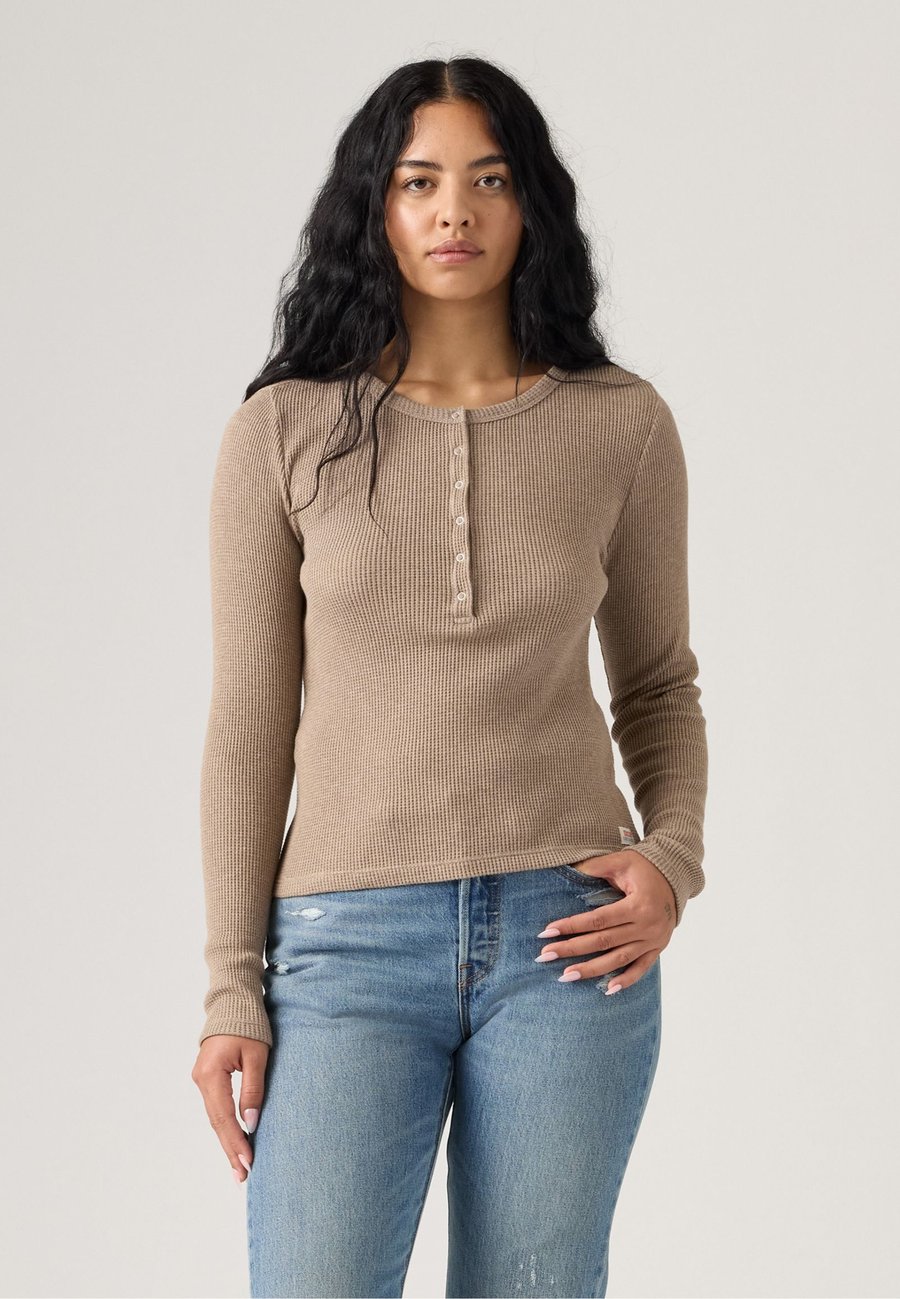 Джемпер Levi's DRY GOODS, Taupe Gray Heather Bros B2371/Beige
Джемпер Levi's DRY GOODS, Taupe Gray Heather Bros B2371/Beige