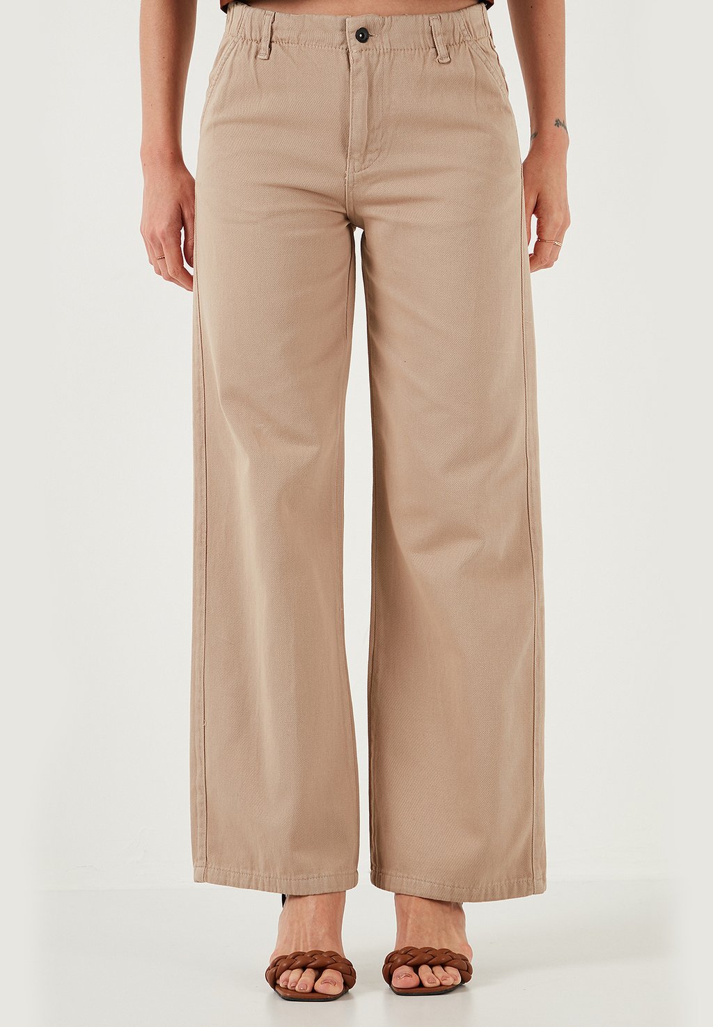 Брюки LELA, цвет Stone
Брюки LELA, цвет Stone