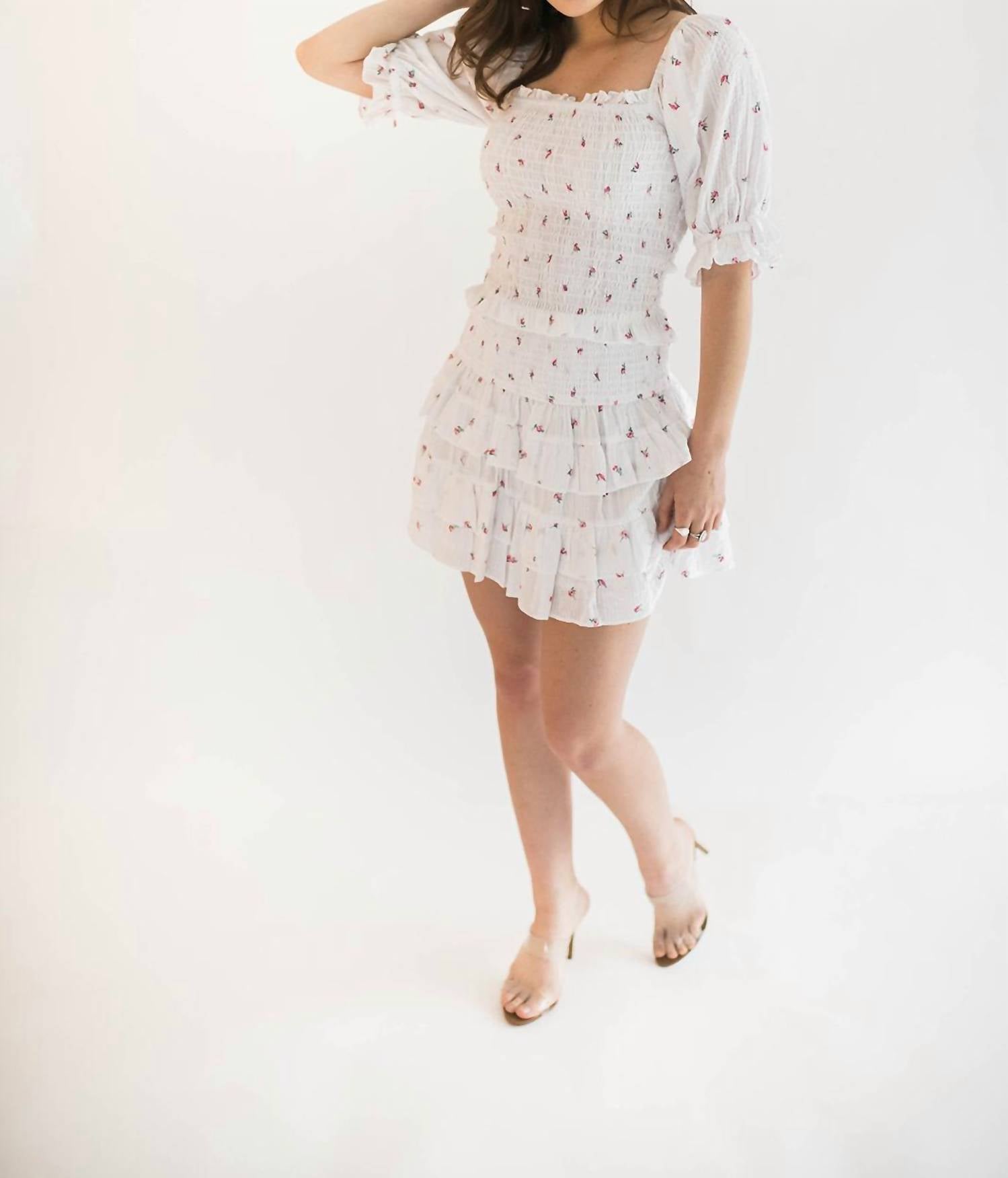 Топ Алексис в белом цвете falcon park
Топ Алексис в белом цвете falcon park