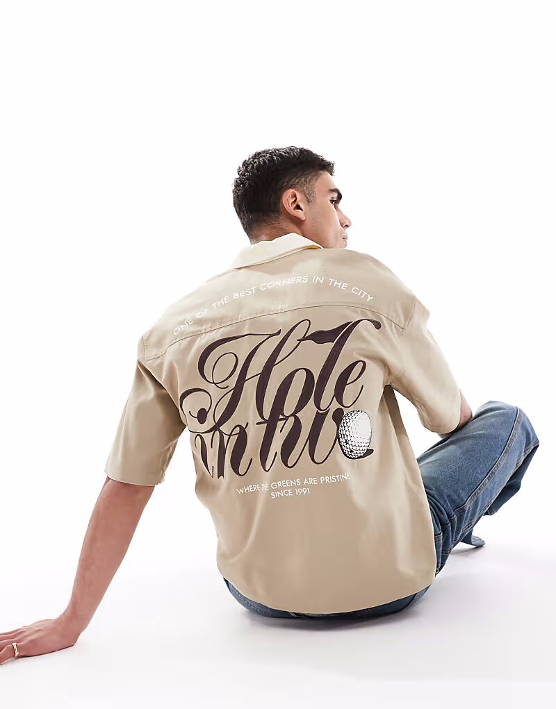 Футболка для боулинга Pull&Bear цвета хаки
Футболка для боулинга Pull&Bear цвета хаки